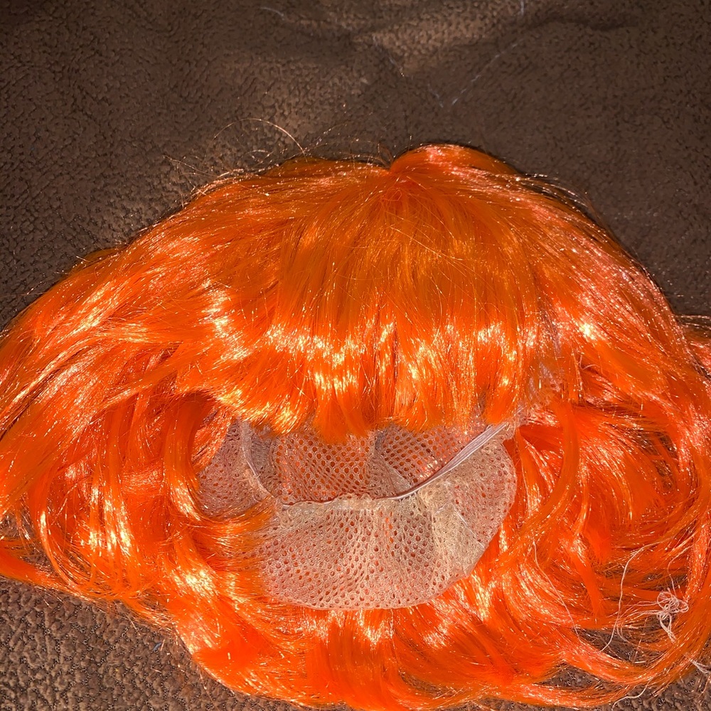 Wigs - Picture 5 of 5
